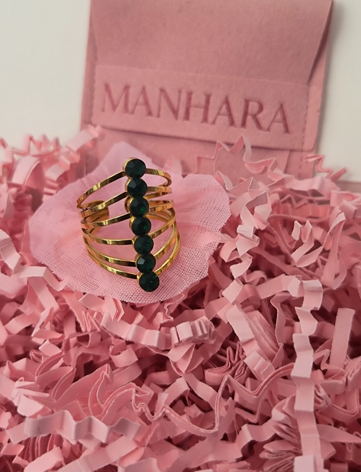 Bague Irrésistible. Pierres verte