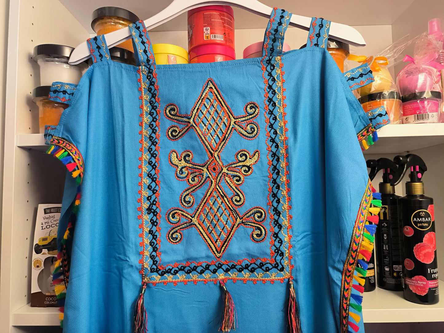 Robe made in Morocco. Bleu