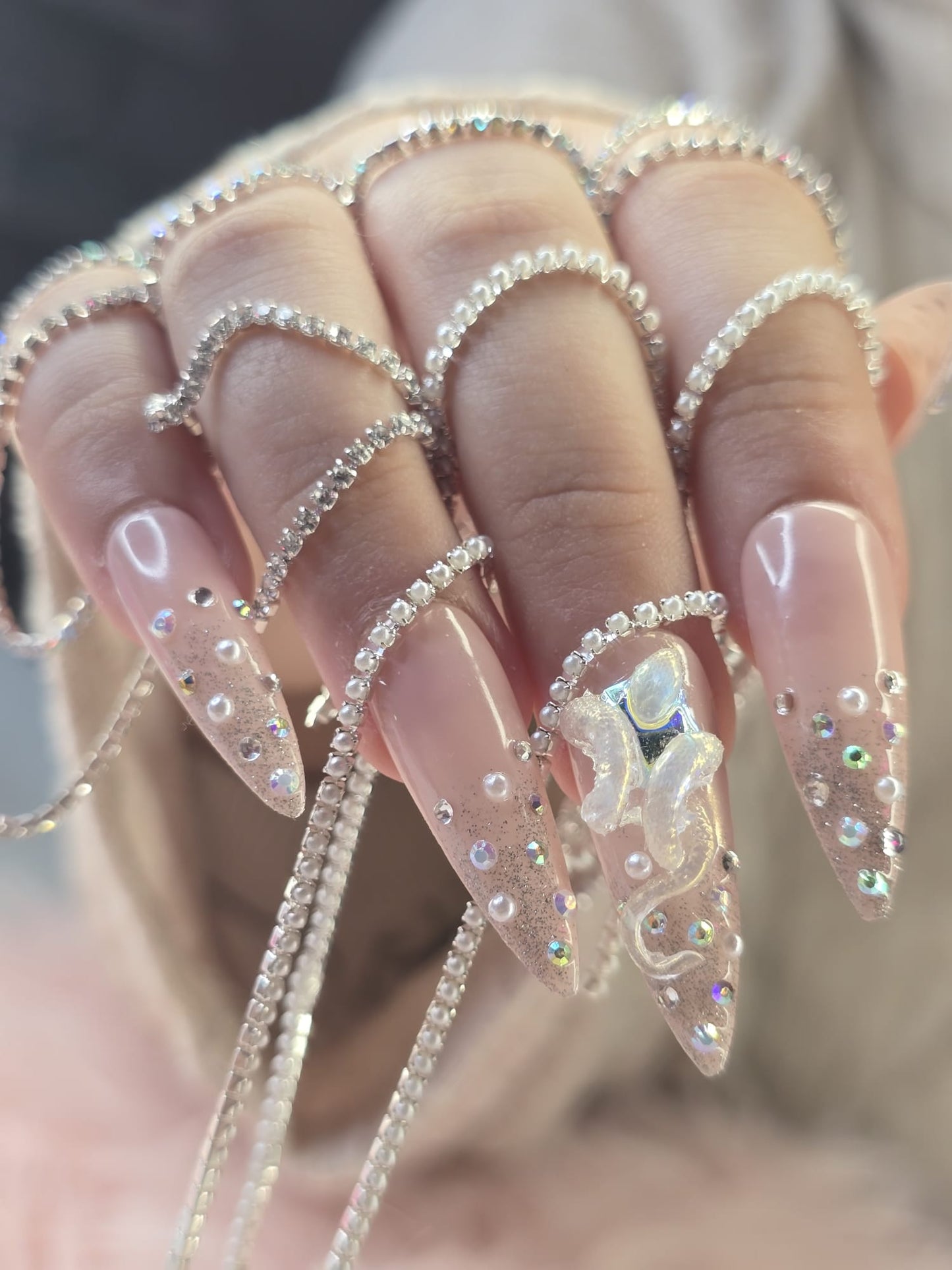 Album Press on Nails